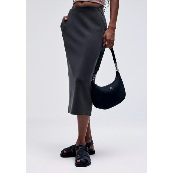 Lululemon Softstreme High-Rise Midi‎ Skirt - Pencil Career Casual - Size 4 - Picture 1 of 8